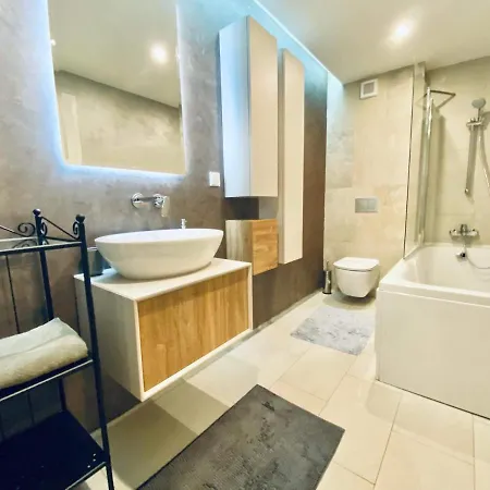 Apartament Roman Апартаменти *