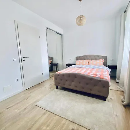 Apartament Roman *